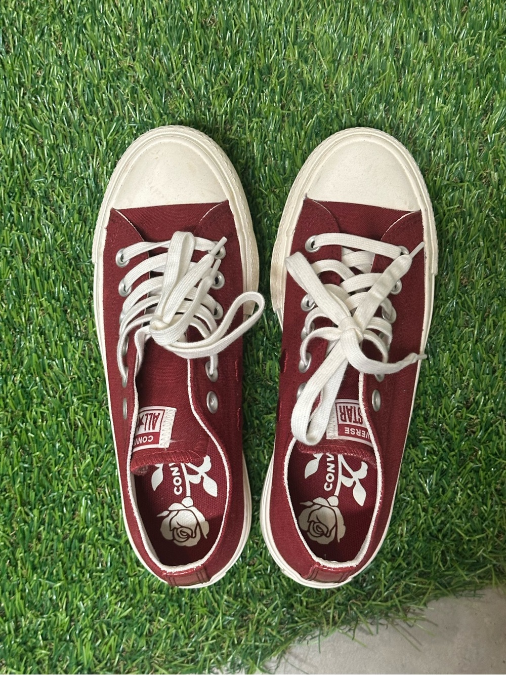 Converse Chuck Taylor All Star Lift Hearts Red Platform Sneakers Size 6.5